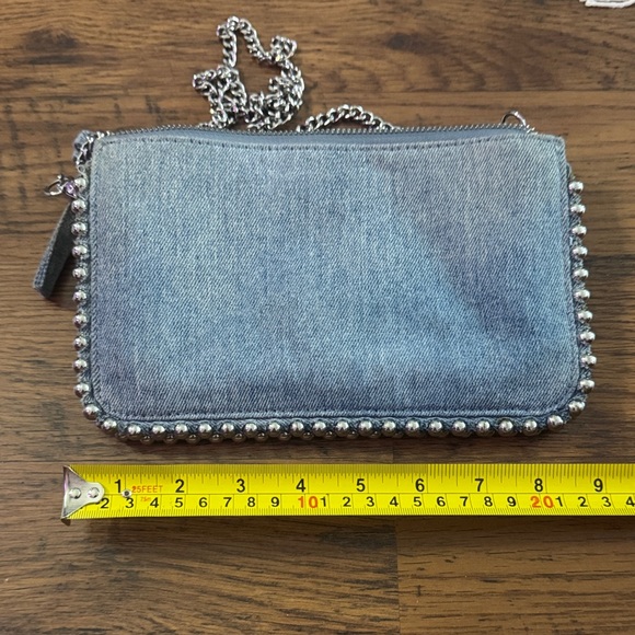 Stylish Denim Chain Crossbody Bag - Picture 5 of 6
